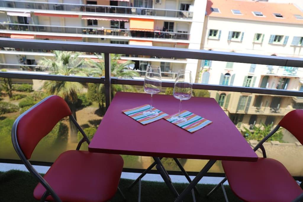 77 Promenade Des Anglais *